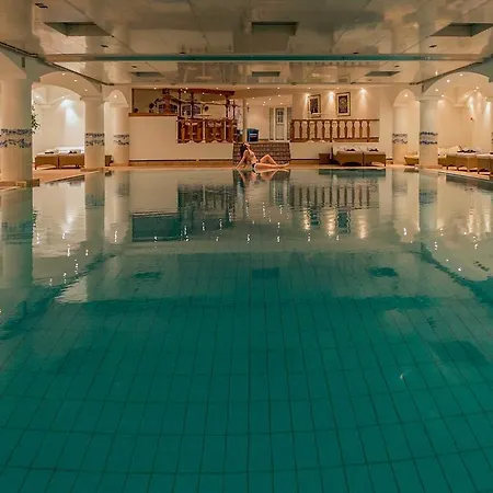 Отель Grand Du Golf & Palace Кран-Монтана