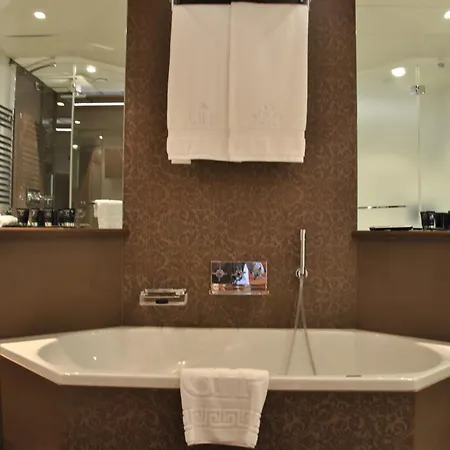 그랜드 뒤 골프 앤드 팰리스 호텔